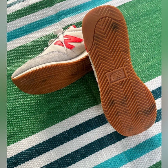 New Balance 720 Athletic Shoes with Suede Mesh - Picture 11 of 13